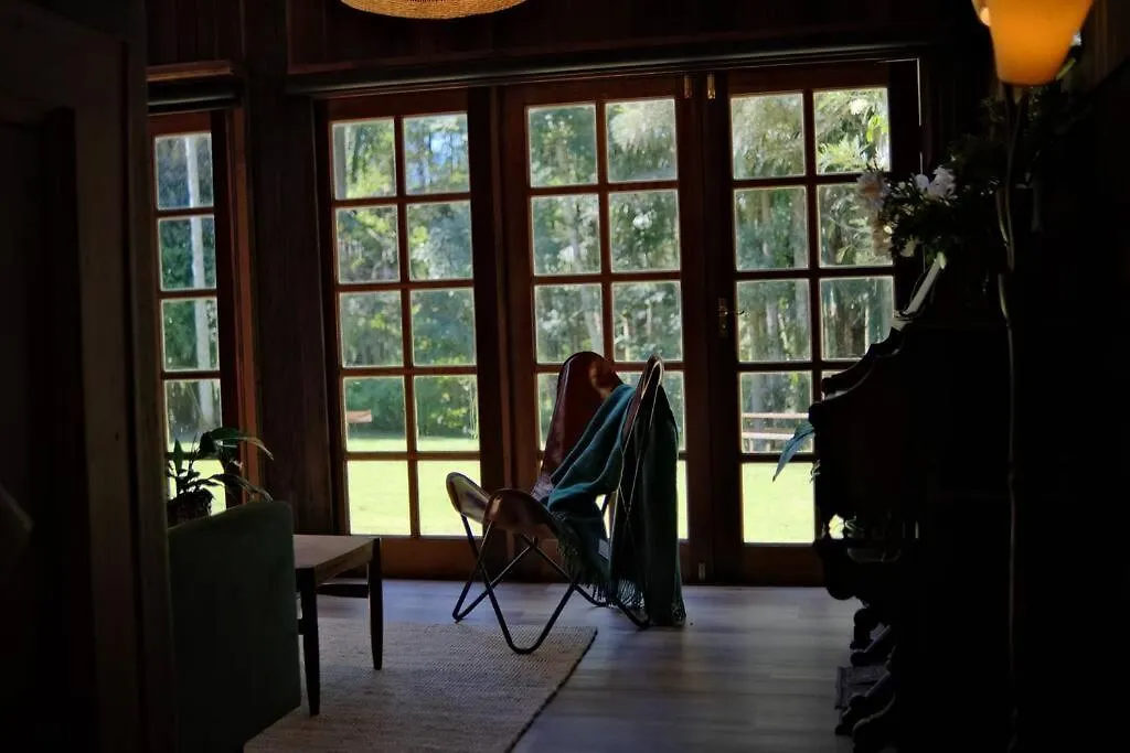 The Elm House Studio Mount Glorious Holiday home